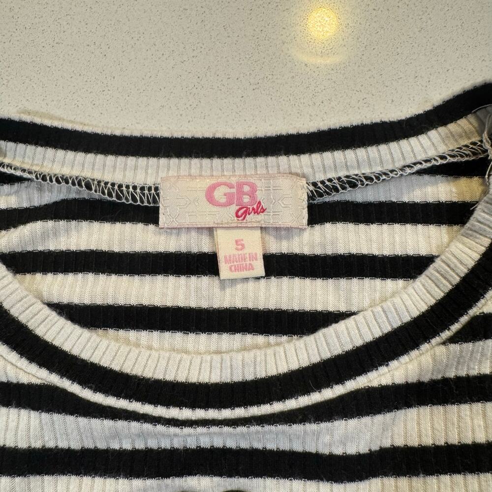 GB Girls Size 5 Black/White Striped Blouse with Designs - Picture 2 of 5